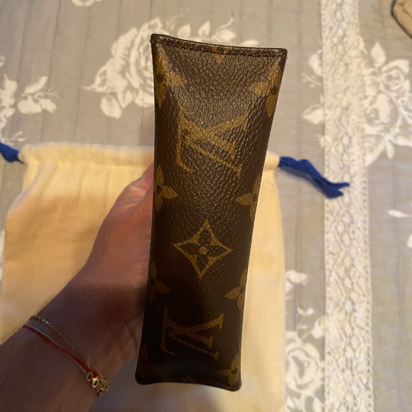 šÆ Authentic Louis Vuitton Toiletry 15 - Picture 9 of 10